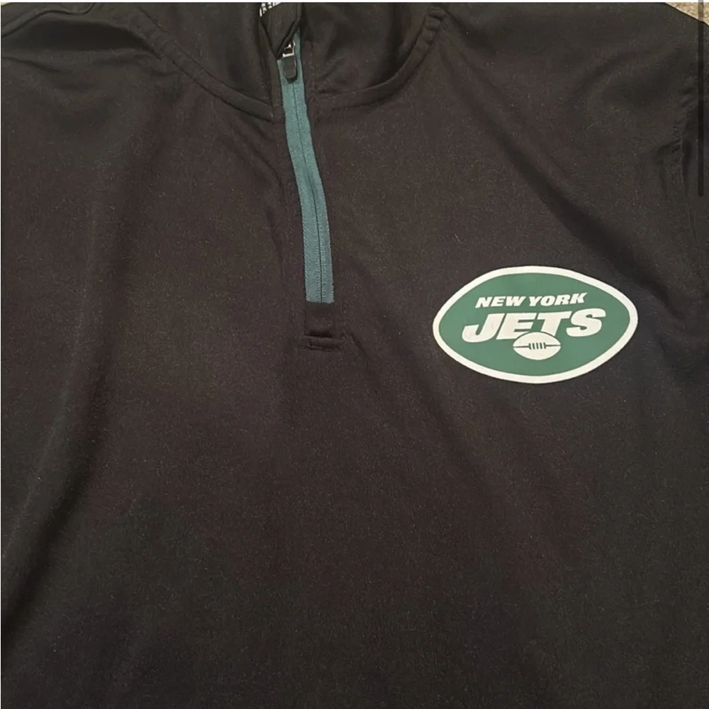 Black and Green Jets Pullover - Picture 2 of 6